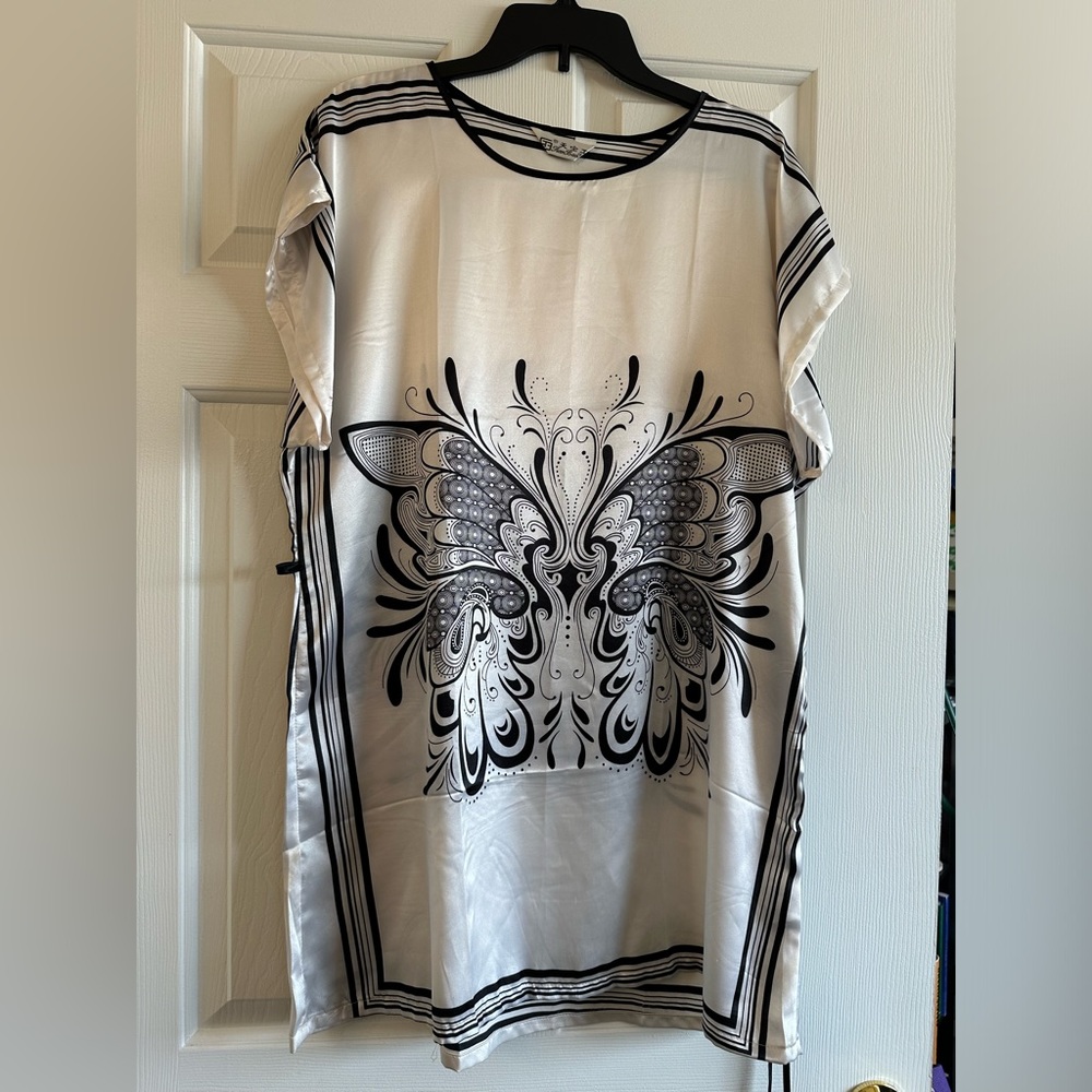 NEVER WORN One-size Top (actually bought in China)